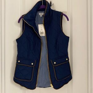 Crown & Ivy Women's Navy Blue Quilted Vest w/‎ Gold & brown Accents Stylish! New